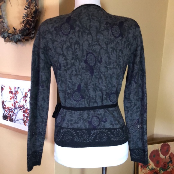 Vtg JONES NEW YORK Size Small P
100% Lana Merino Wool True Wrap Floral Metallic - Picture 5 of 17